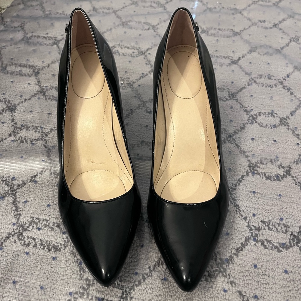 Calvin Klein kitten heels | 6.5